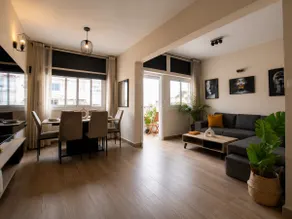 Spacious Duplex – AC & High-Speed Wi-Fi – 6 Guests - Image 2