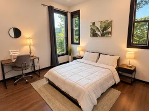 Modern SoMa Townhome | Walkable - Image 2