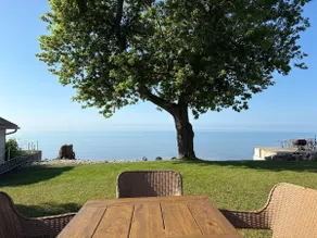 Longs Lakehouse- Modern cozy lakefront cottage - Image 2