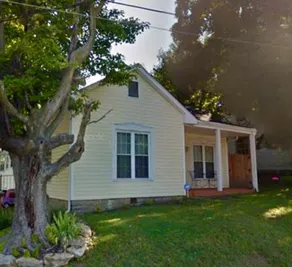 Birdie’s House~2 Bdr~Walkable to Dining & Park - Image 2