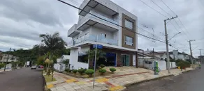 family residence - Image 4
