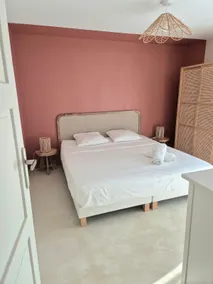 Cozy apartment + walking distance to the beach - Image 4