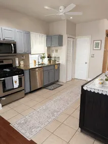 Spacious apt - Walk to the Beach* 2x Parkings - Image 5