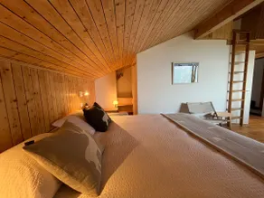 Cocoon studio with panoramic view - Image 4