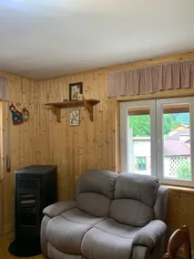 Rustic vacation home - Image 4