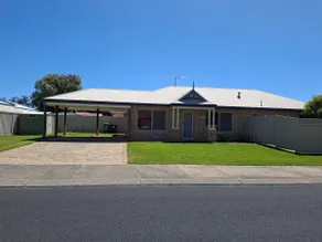 Lucy's Lodge: Relaxed, clean & close to the beach - Image 2