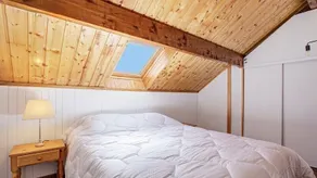 Cozy chalet, 6–8 people • Lake view • Close to the slopes - Image 2