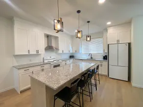 Sleeps 6 - Close to Downtown, Zoo, Spark, Max Bell - Image 2