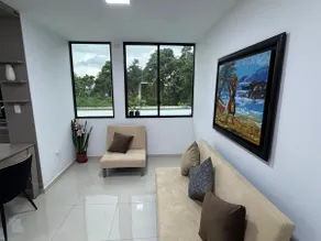 First-floor luxury apartment - Image 4