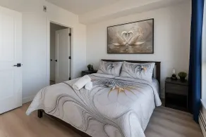 Modern Bright 1BR+Den Condo DT Balcony, F/Parking - Image 3