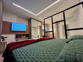SKY910 - Queen-Size Bed with Sea View / Rooftop + Pool - Image 2