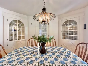 Walk to PSU, King Suite, Patio, Historic Home - Image 5