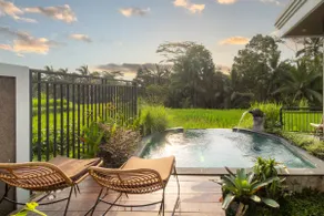 BRAND NEW! Honeymoon with Floating Breakfast - Image 3