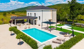 Villa Aria Relax Your Private Oasis in Bisko Village - Image 3