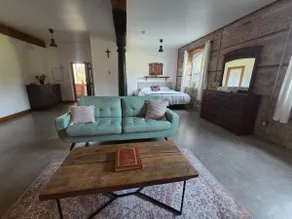 Old Church Apartment - Image 4
