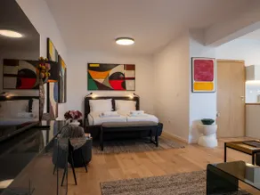 Studio IV - Artistic Loft w/Free Parking, Central - Image 5