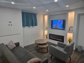 Serene Private Suite |Fireplace |Workspace. - Image 2