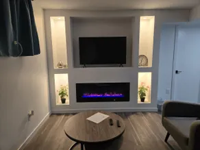 Serene Private Suite |Fireplace |Workspace. - Image 3