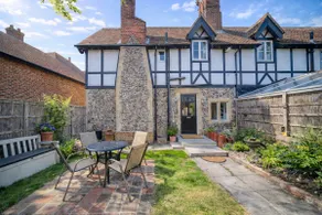 Full of charm, parking & garden, Cromer - Image 3