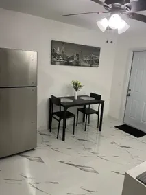 Private Fully Furnished APT - Image 4