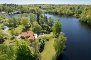House with Waterfront, Bridge & Nature - Image 3