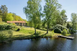 House with Waterfront, Bridge & Nature - Image 2