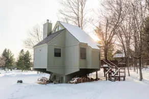 Hibernation Haven-Resort Cabin-Jacuzzi Tub-Skiing - Image 2