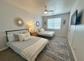 Furnished 2BR Townhome Near Downtown Edmond - Image 2