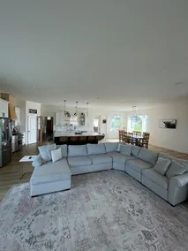 Spacious 6BR retreat•Sleeps 15•Ideal for families - Image 2
