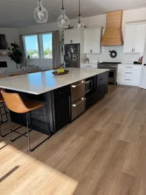 Spacious 6BR retreat•Sleeps 15•Ideal for families - Image 5