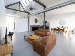 Air-conditioned and offbeat. Welcome to LOFT-23! - Image 2