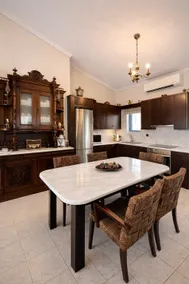 Nenis & Nonis | Seaside Home with View - Image 3