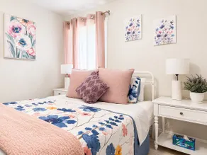 NEW Beach Cozy Bungalow 2B/1B/7Mins-beach&downtown - Image 4