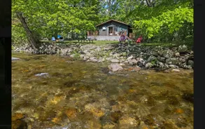 Riverside summer cabin in Bristol - Image 5