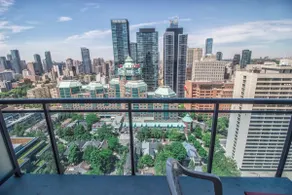 Luxury 2BR + Den | Hallmark Centre | Parking - Image 3