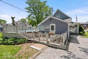 Downtown Whitestown, King Suite & Pool - Image 5