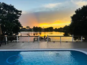 Lakefront Pool Home 10 Minutes to HardRock Stadium - Image 2