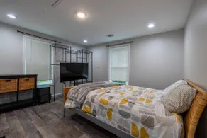 Milton’s Charming Bungalow - Image 4