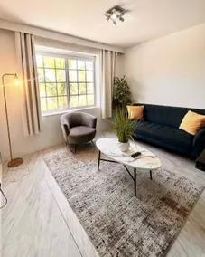 Captivating studio,w/exclusive parking,1 block sea - Image 4
