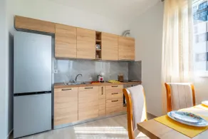 Cozy Lagoon Apartment - Image 3