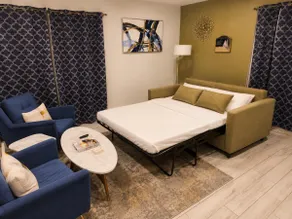 Bright 1BR + Sofa Bed & Wi-Fi - Image 4