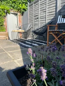 Quirky little end of terrace - Image 5