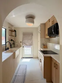 * *Bright & Stylish Pasadena Home - Image 3