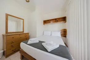 Seafront Apartment with Stunning Views of Għadira - Image 3