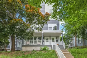 Modern Newly Renovated 3BD/3BA Condo in Uptown - Image 2