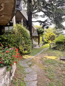 Flat near the lake with pool - Image 5