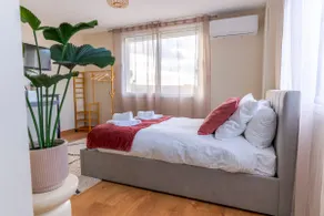 Simplicity, renovated and air-conditioned - Image 4