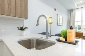 The Modern Muse - 2 bed 2 bath - Image 4