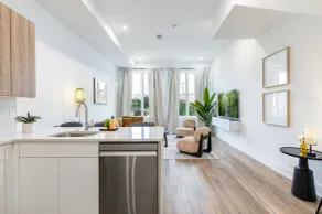The Modern Muse - 2 bed 2 bath - Image 2