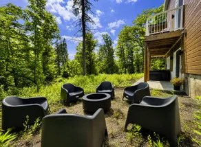 The Grewal Chalet, Spa, Fireplace and Nature! - Image 3